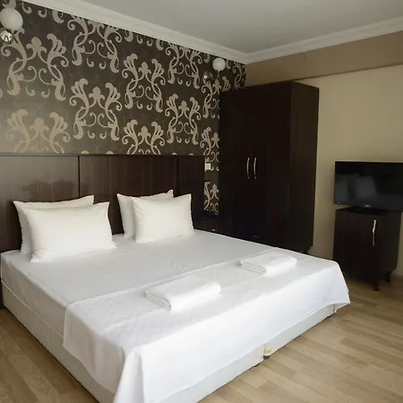 Royalist Tophane 3*